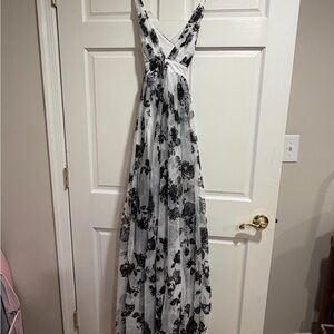 Pink Lily Monochrome Floral Maxi Dress